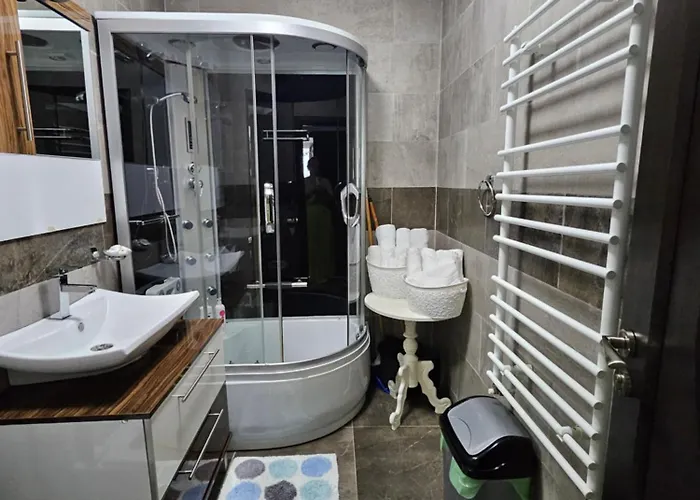 House - Apartment *