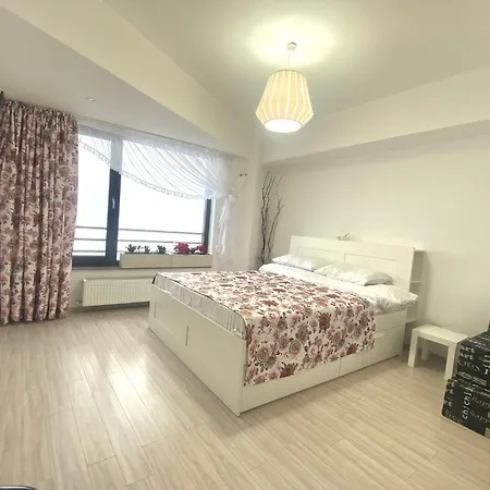 House - Apartament Bukareszt