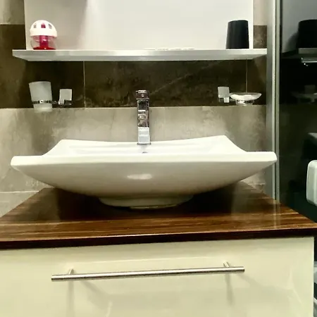 Apartament House - Bukareszt