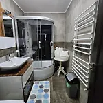 House - 아파트 *